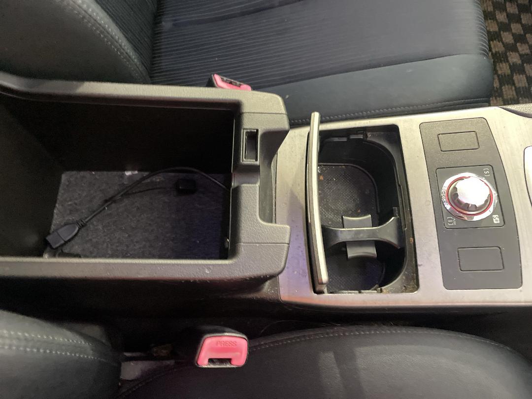 Photo '33' of Subaru Legacy