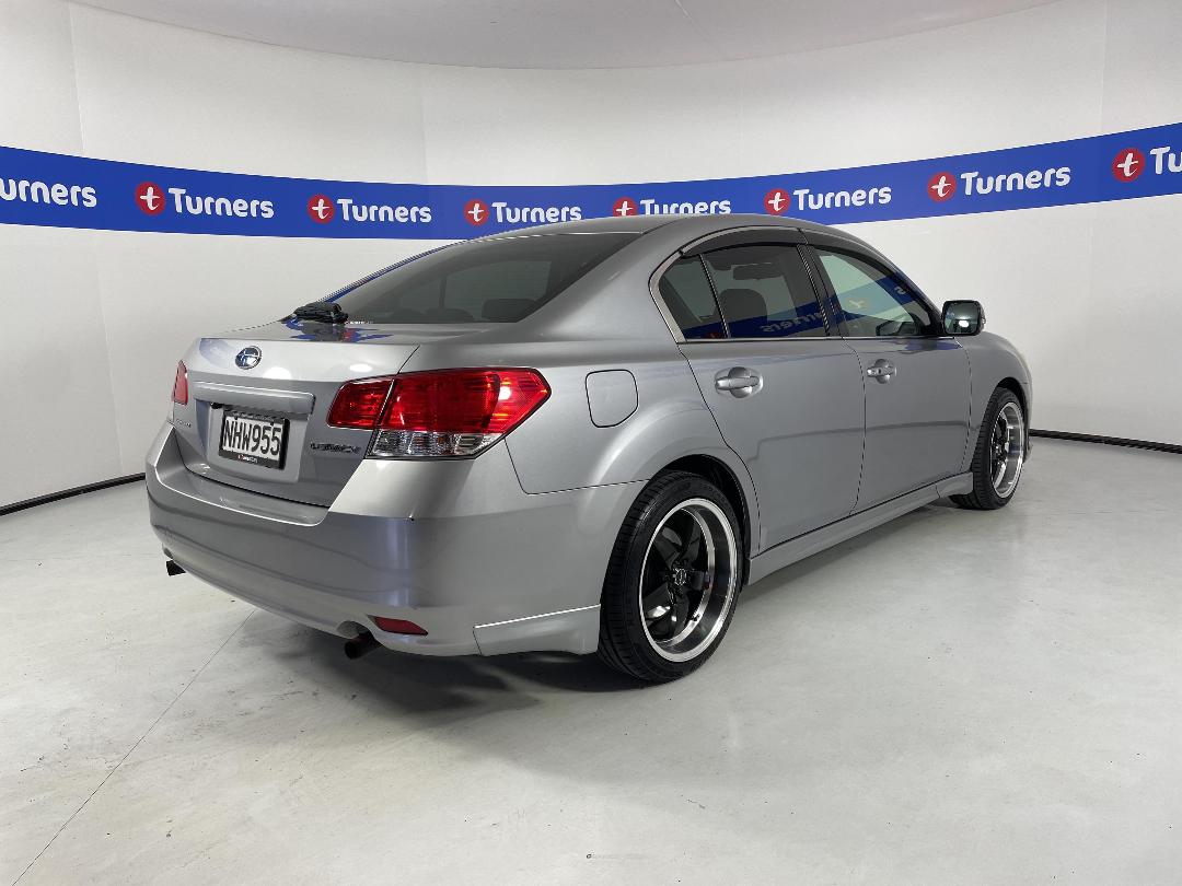 Photo '7' of Subaru Legacy Photo '7' of Subaru Legacy