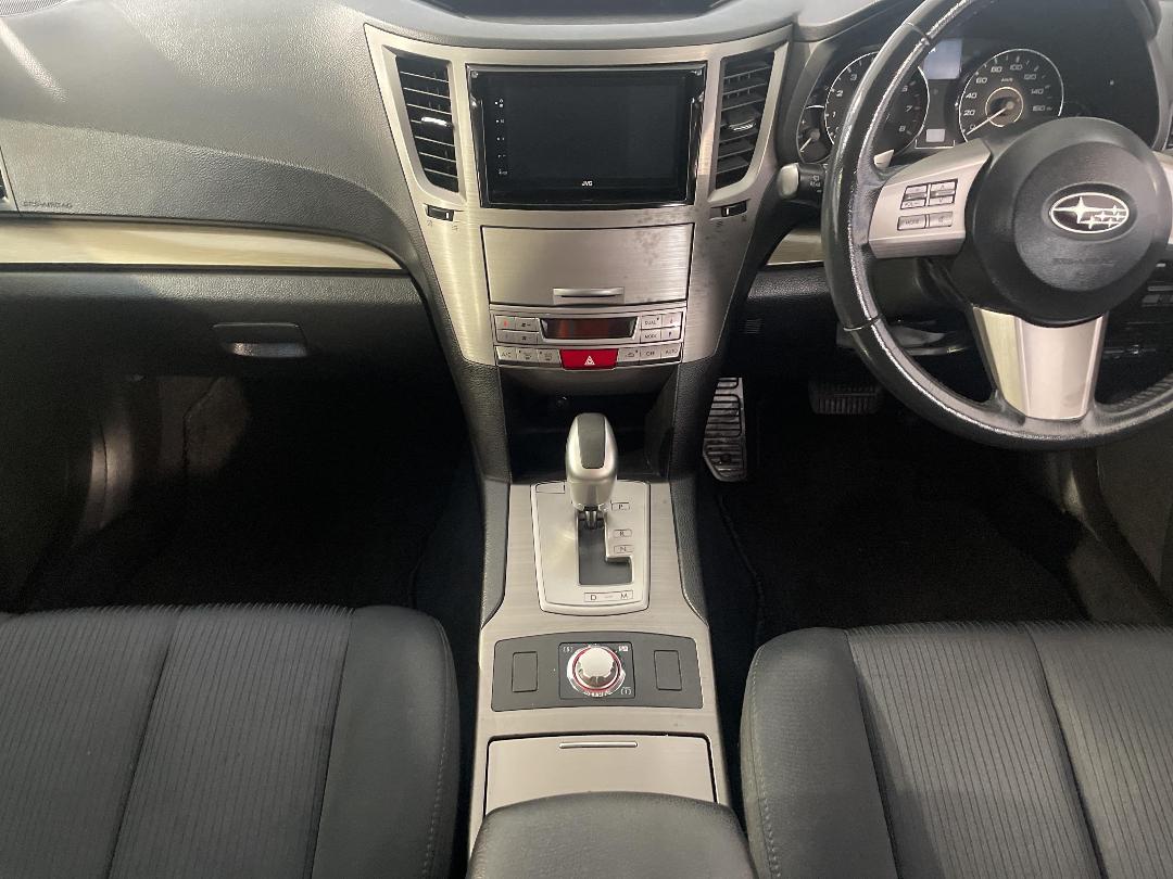 Photo '18' of Subaru Legacy