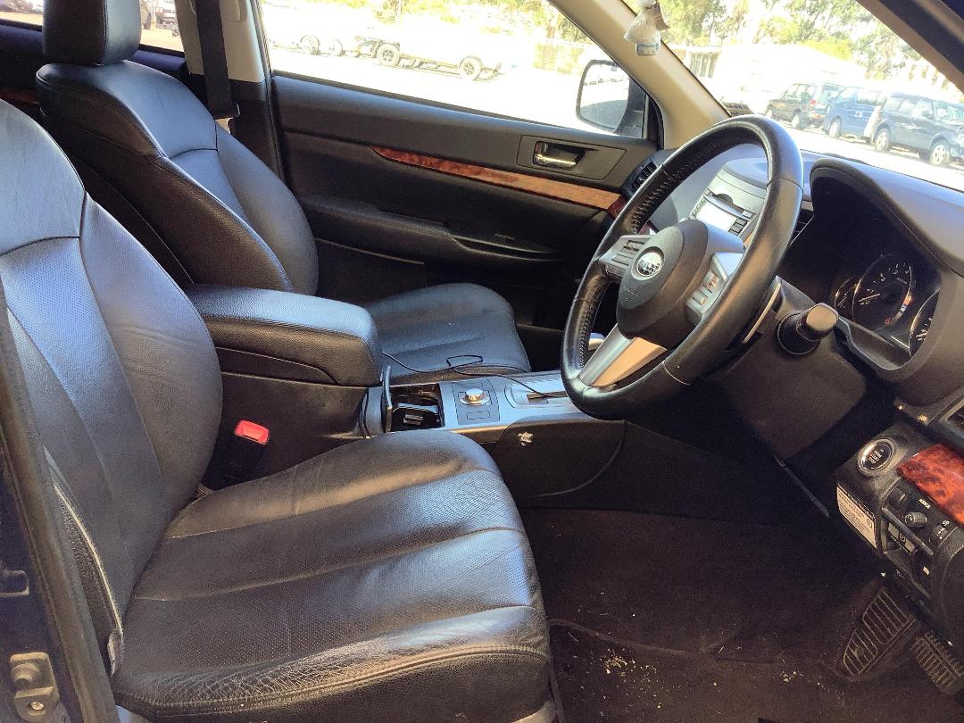 Photo '9' of Subaru Outback R Photo '9' of Subaru Outback R