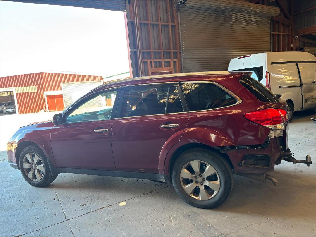 Photo '2' of Subaru Outback