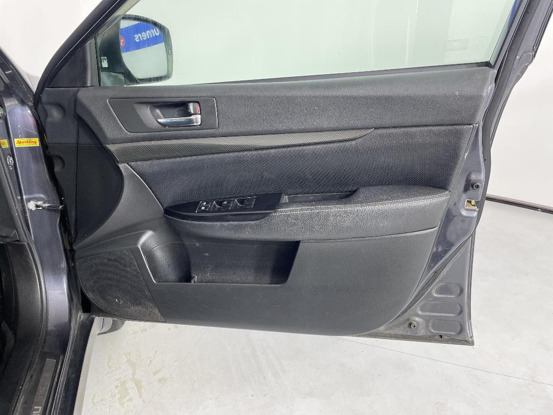 Photo '15' of Subaru Outback