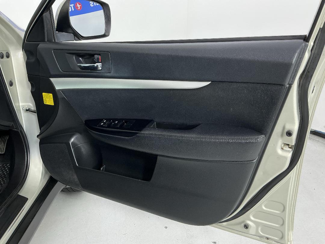 Photo '15' of Subaru Outback