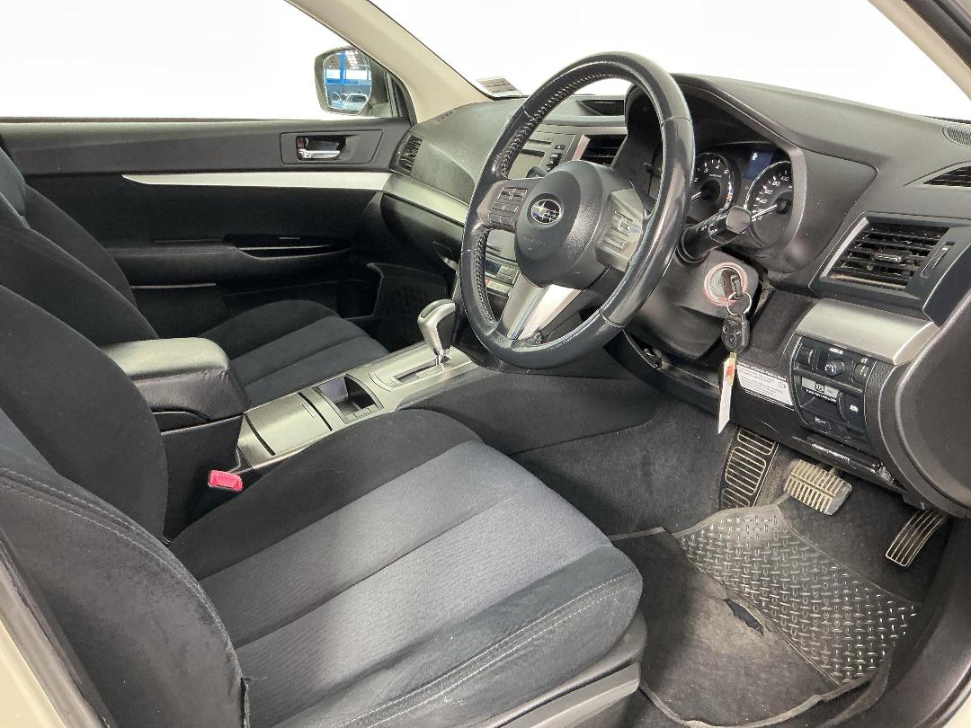 Photo '16' of Subaru Outback