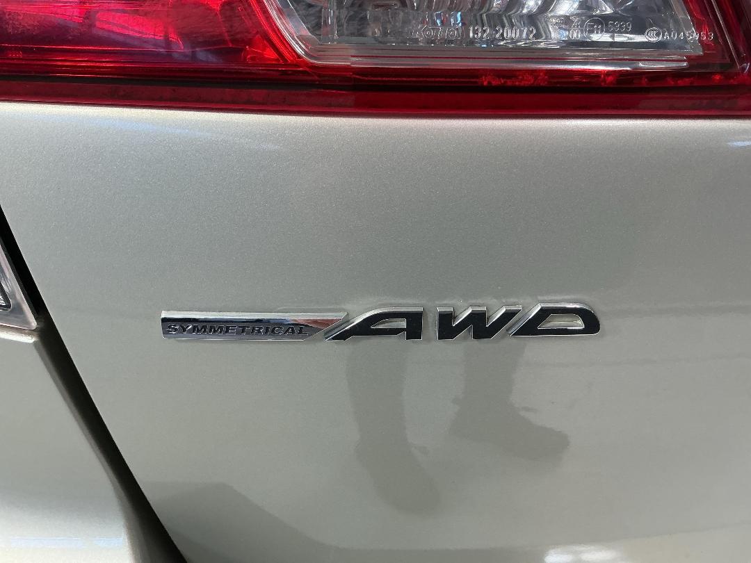 Photo '28' of Subaru Outback