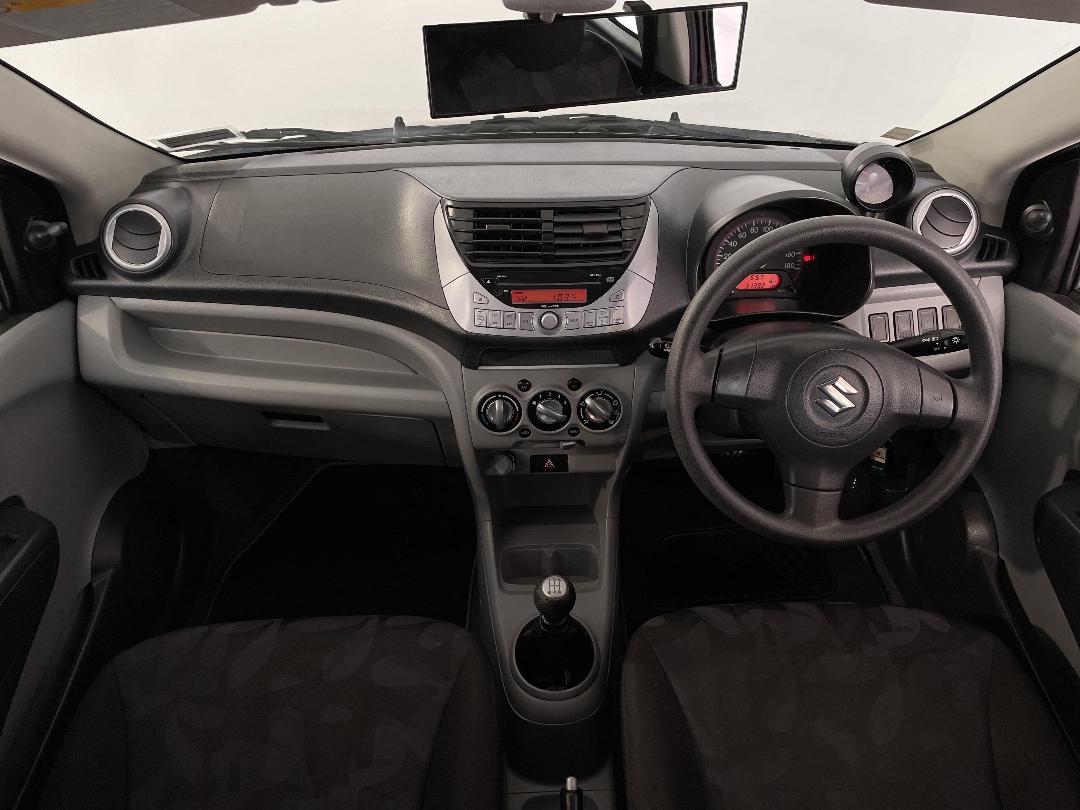 Photo '17' of Suzuki Alto Photo '17' of Suzuki Alto