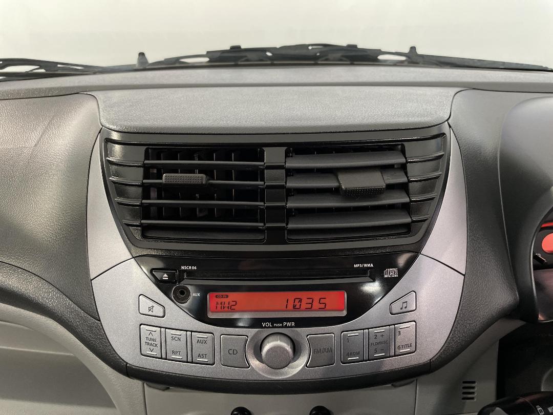 Photo '23' of Suzuki Alto Photo '23' of Suzuki Alto