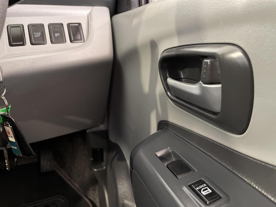 Photo '25' of Suzuki Alto Photo '25' of Suzuki Alto