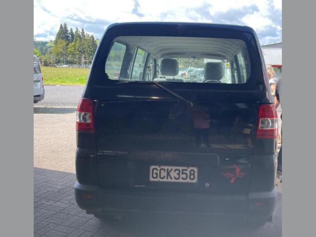 Photo '6' of Suzuki APV Photo '6' of Suzuki APV