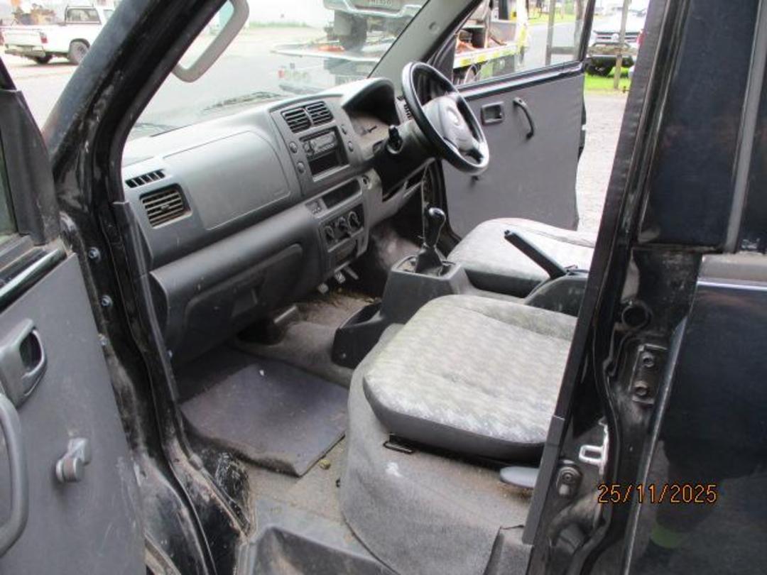 Photo '22' of Suzuki APV Photo '22' of Suzuki APV