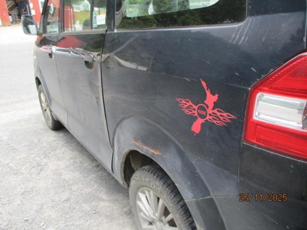 Photo '28' of Suzuki APV Photo '28' of Suzuki APV