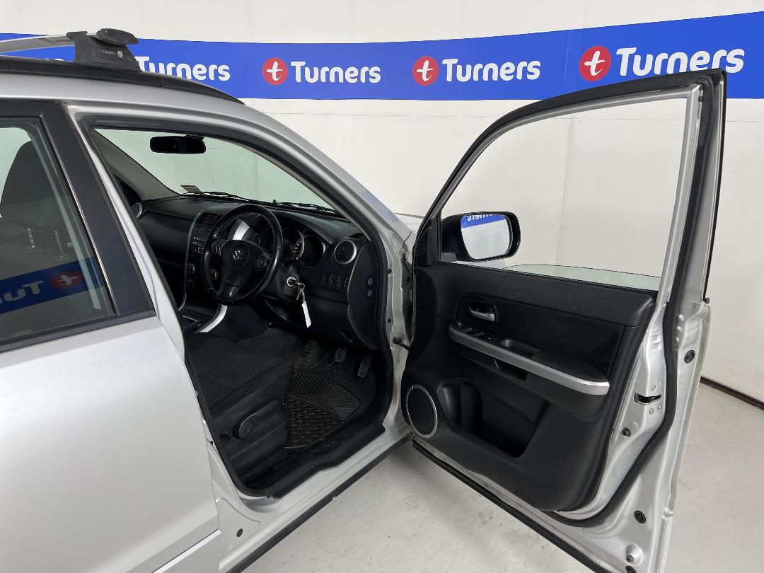 Photo '15' of Suzuki Grand Vitara Photo '15' of Suzuki Grand Vitara