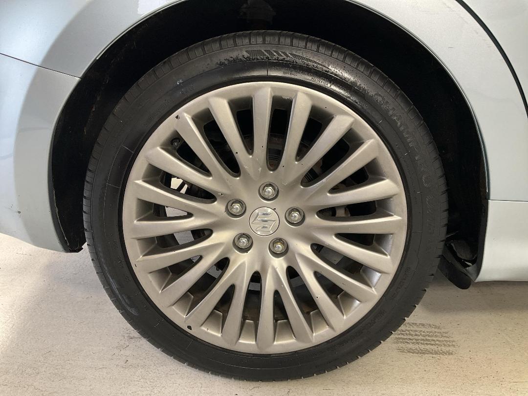 Photo '12' of Suzuki Kizashi