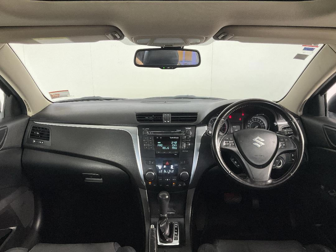 Photo '17' of Suzuki Kizashi