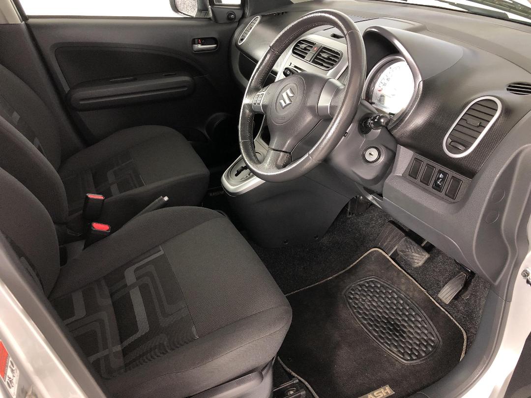 Photo '16' of Suzuki Splash Photo '16' of Suzuki Splash