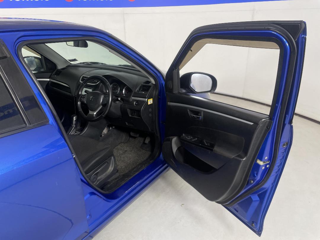 Photo '15' of Suzuki Swift