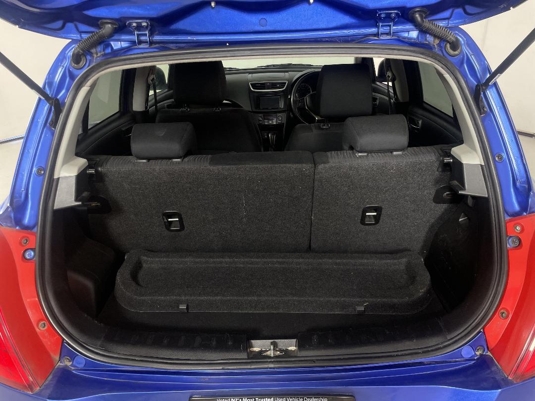 Photo '14' of Suzuki Swift