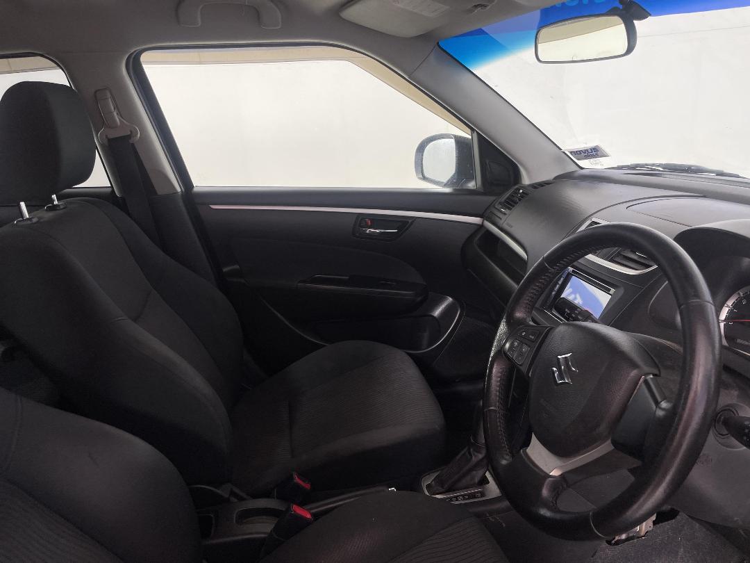 Photo '16' of Suzuki Swift