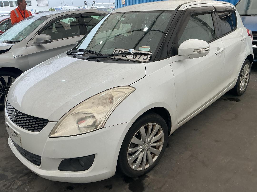 Photo '3' of Suzuki Swift Photo '3' of Suzuki Swift