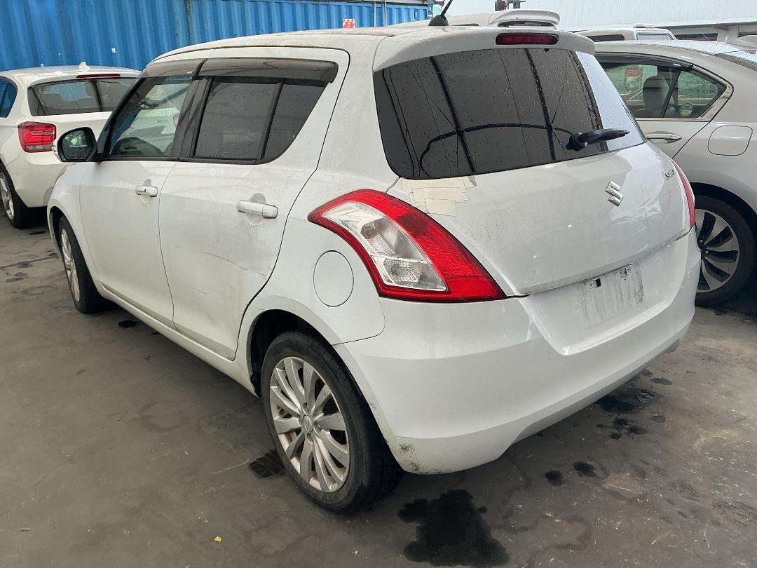 Photo '4' of Suzuki Swift Photo '4' of Suzuki Swift