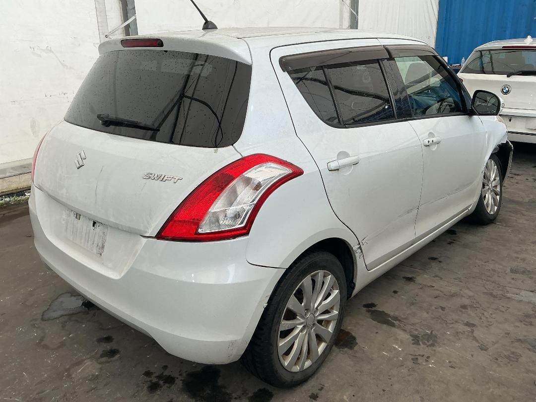 Photo '5' of Suzuki Swift Photo '5' of Suzuki Swift