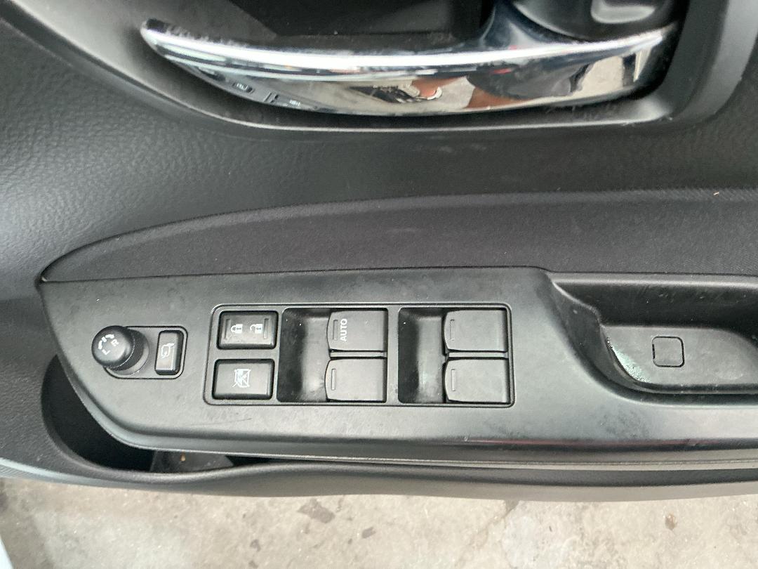 Photo '8' of Suzuki Swift Photo '8' of Suzuki Swift