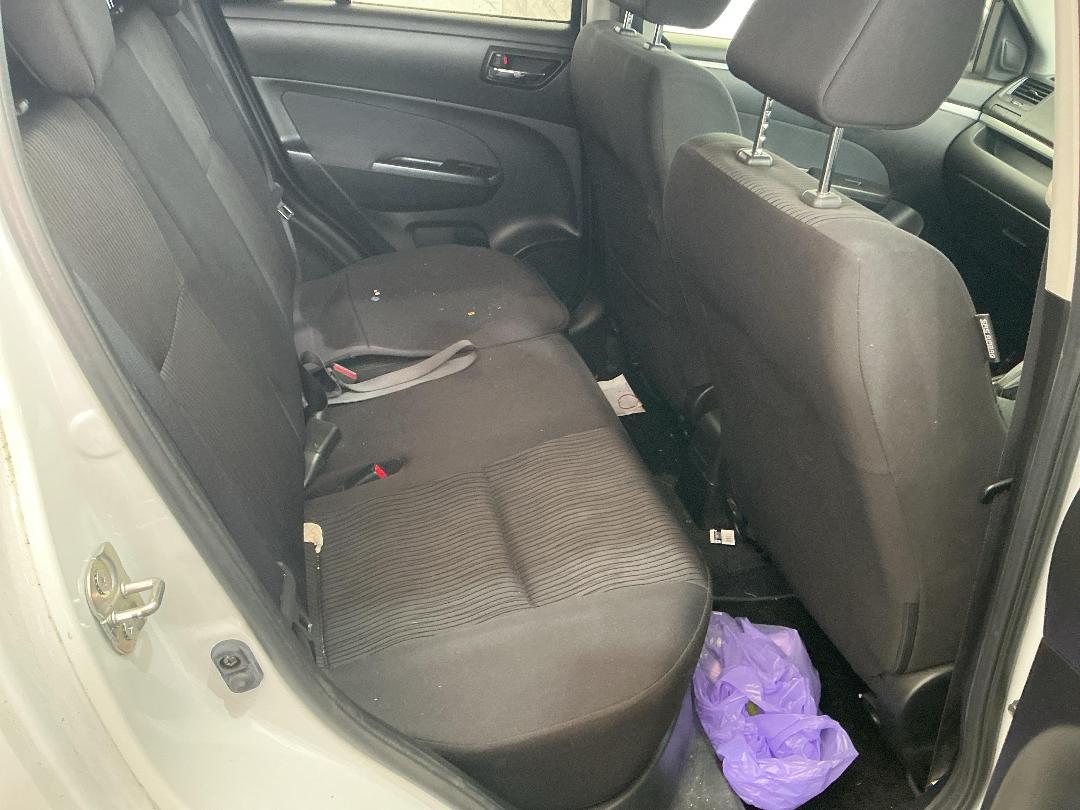 Photo '6' of Suzuki Swift Photo '6' of Suzuki Swift