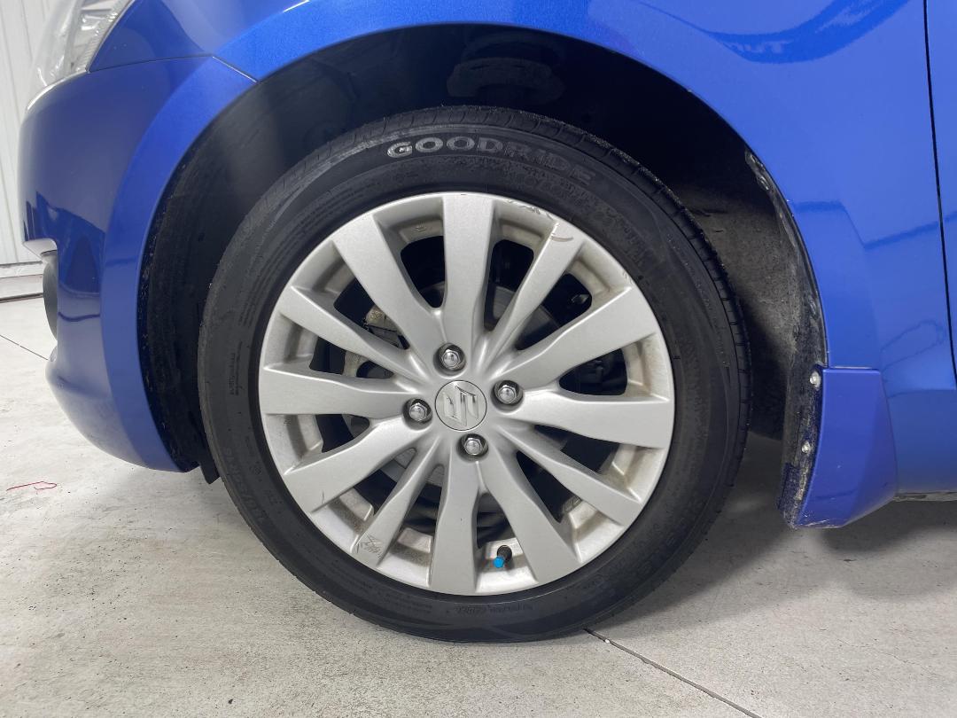 Photo '10' of Suzuki Swift