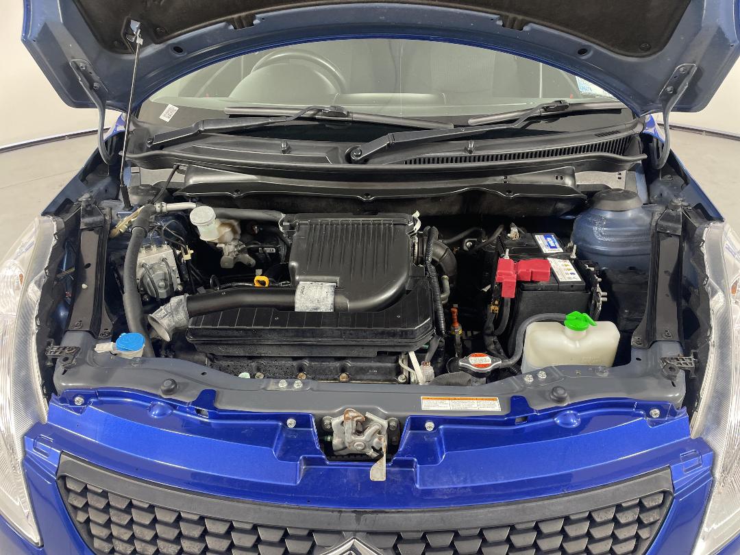 Photo '13' of Suzuki Swift