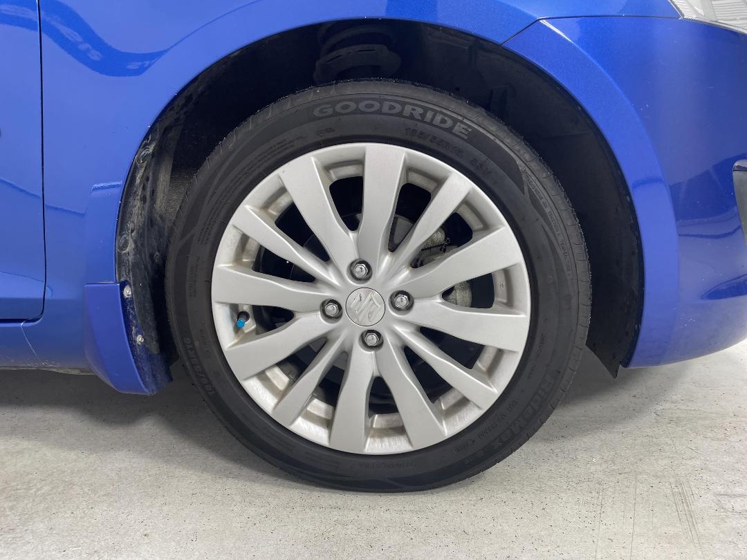 Photo '9' of Suzuki Swift