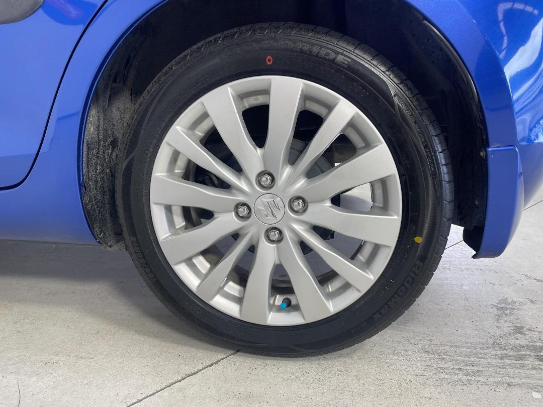 Photo '11' of Suzuki Swift