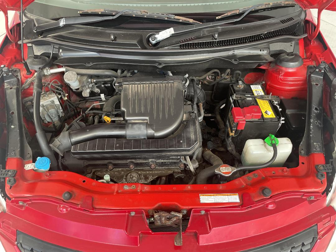 Photo '13' of Suzuki Swift Photo '13' of Suzuki Swift