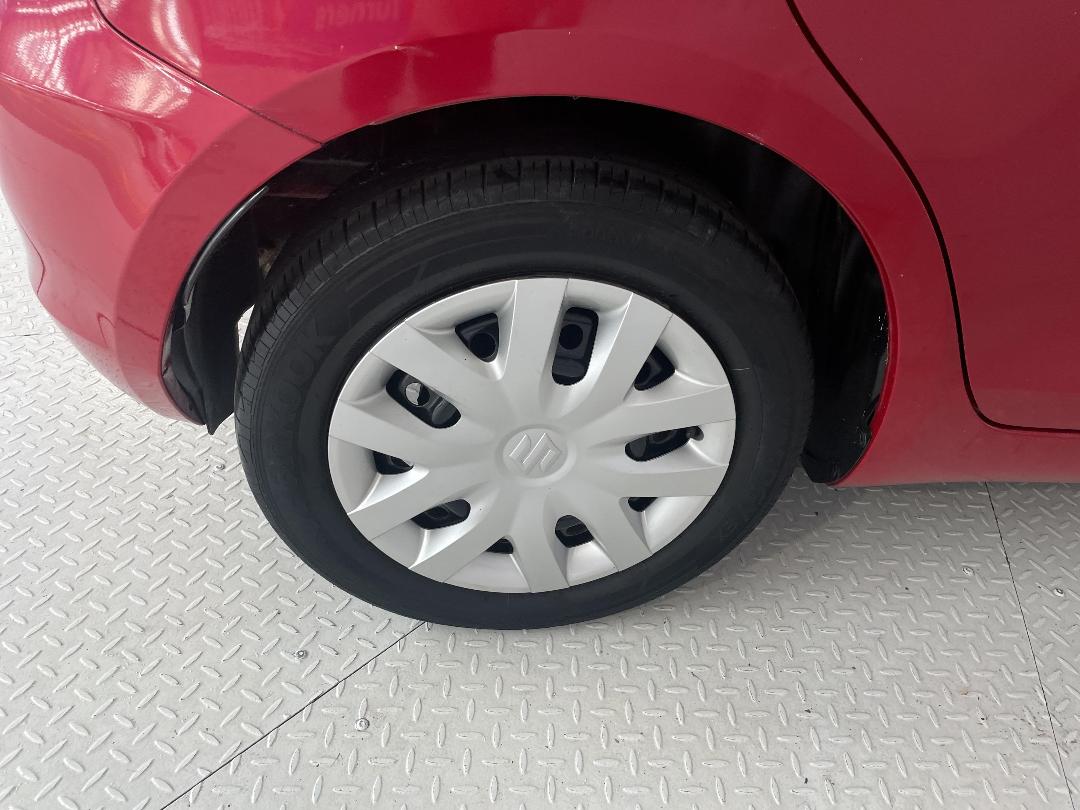 Photo '12' of Suzuki Swift Photo '12' of Suzuki Swift