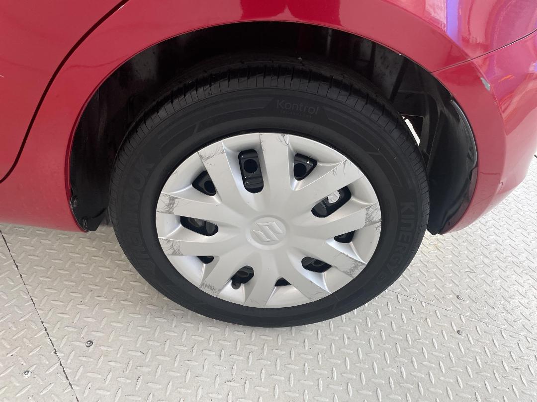 Photo '11' of Suzuki Swift Photo '11' of Suzuki Swift