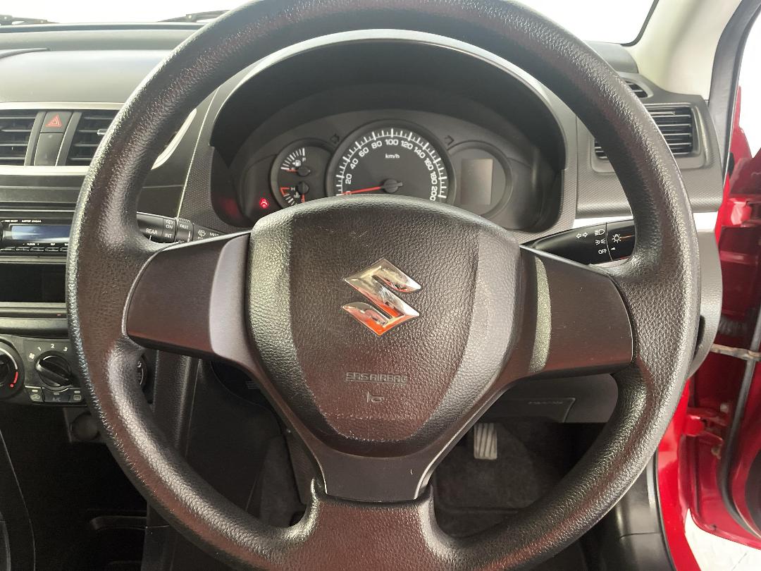 Photo '25' of Suzuki Swift Photo '25' of Suzuki Swift