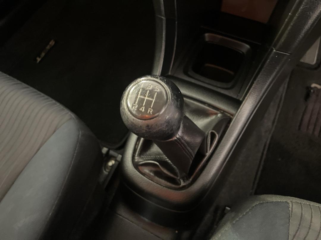 Photo '28' of Suzuki Swift Photo '28' of Suzuki Swift