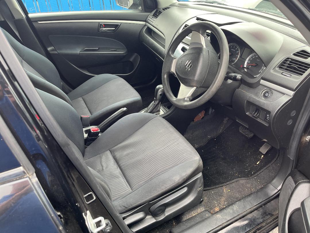 Photo '10' of Suzuki Swift