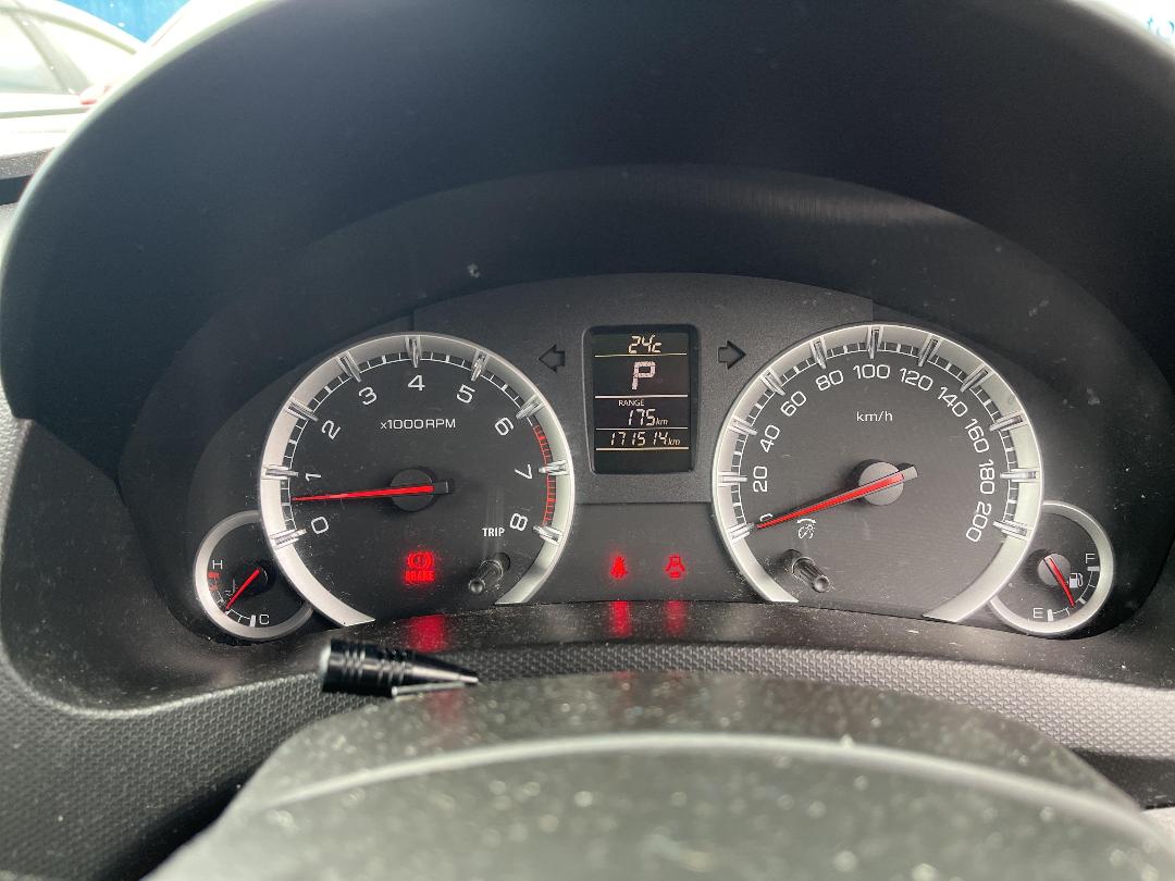 Photo '12' of Suzuki Swift