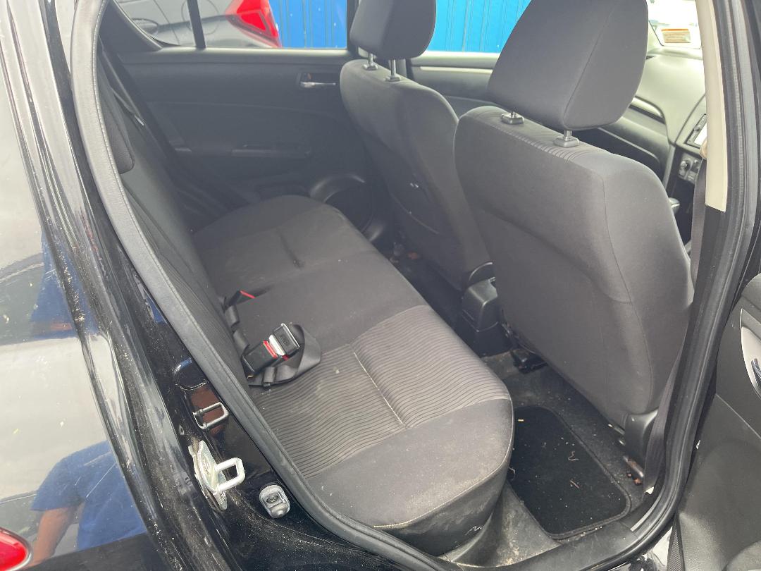 Photo '14' of Suzuki Swift