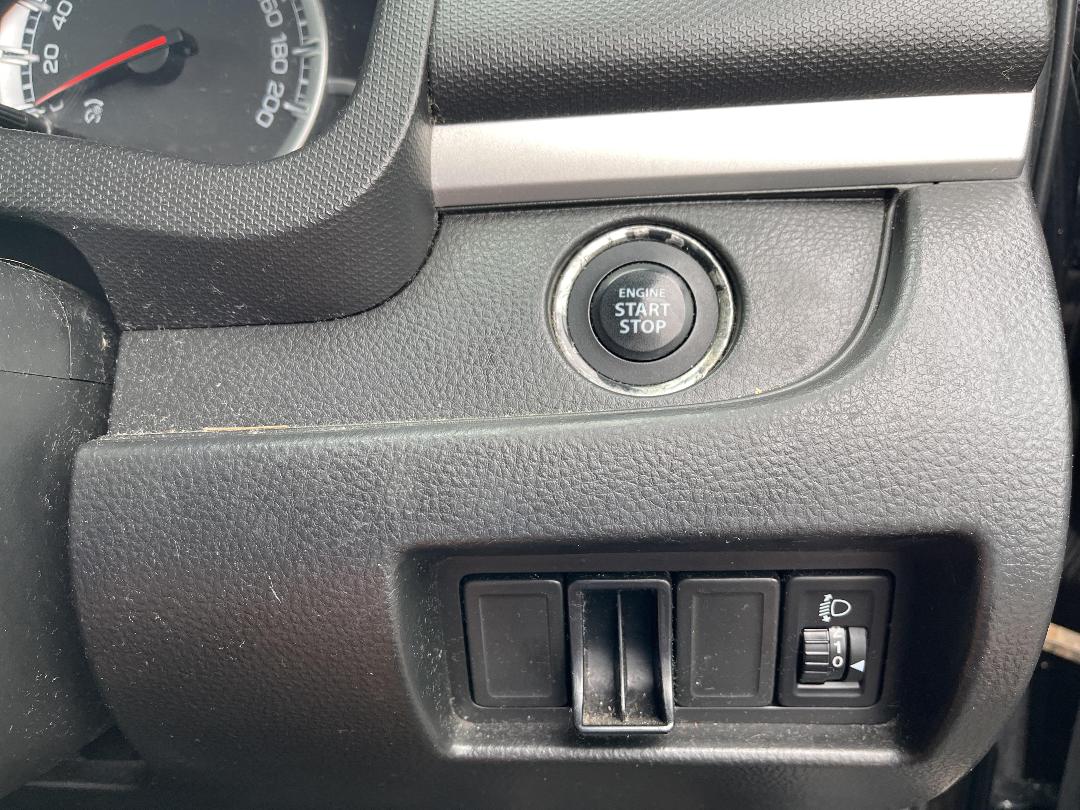 Photo '18' of Suzuki Swift