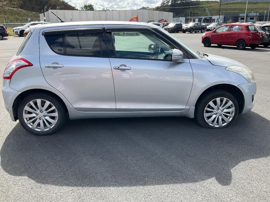 Photo '5' of Suzuki Swift