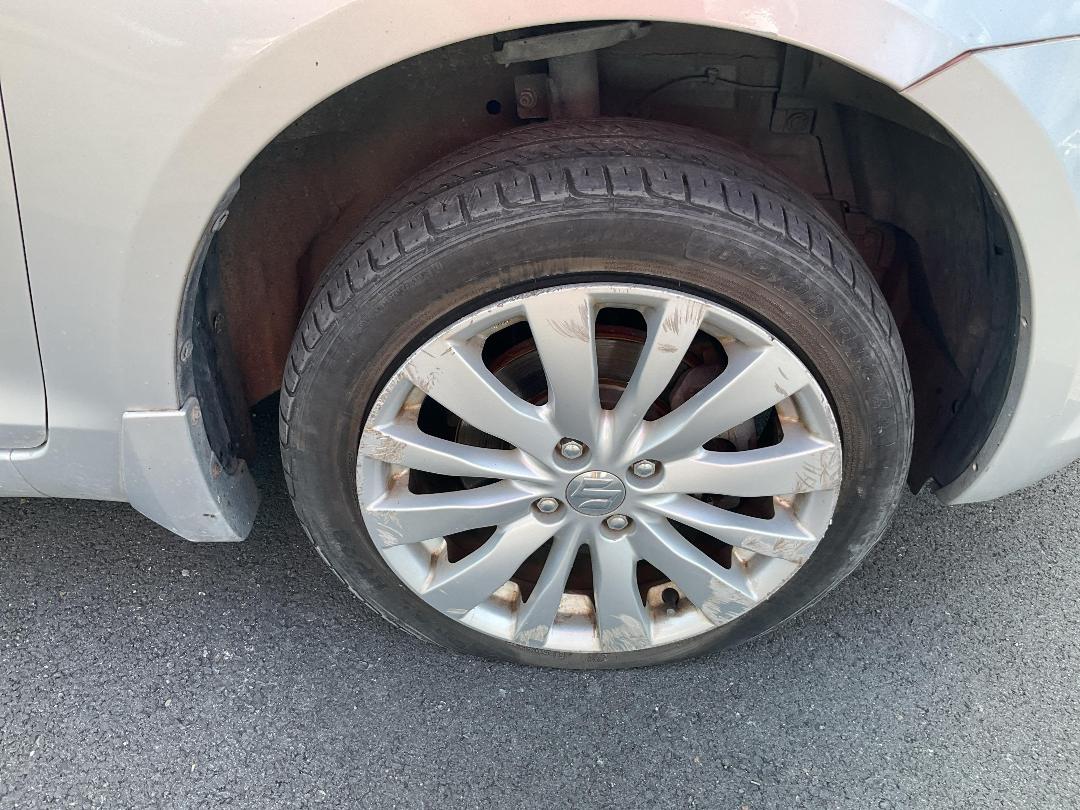 Photo '10' of Suzuki Swift