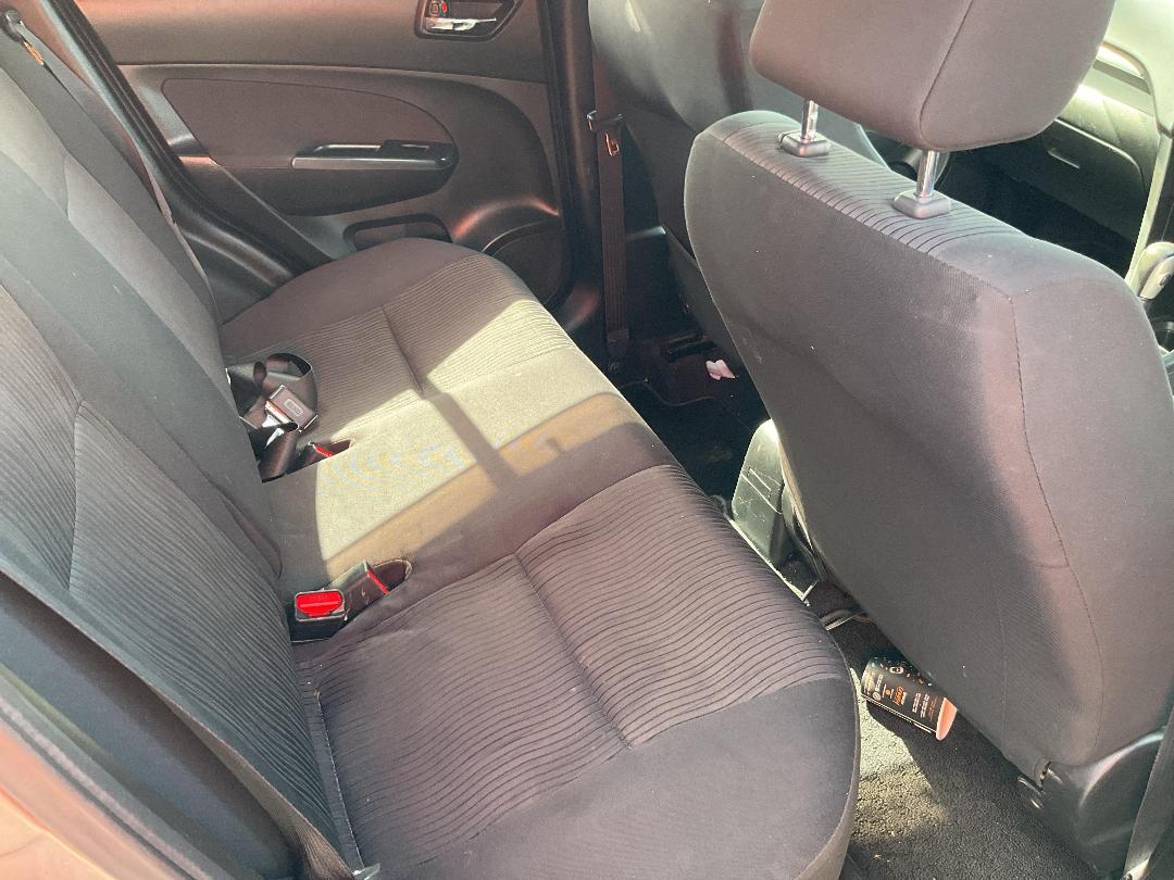 Photo '20' of Suzuki Swift