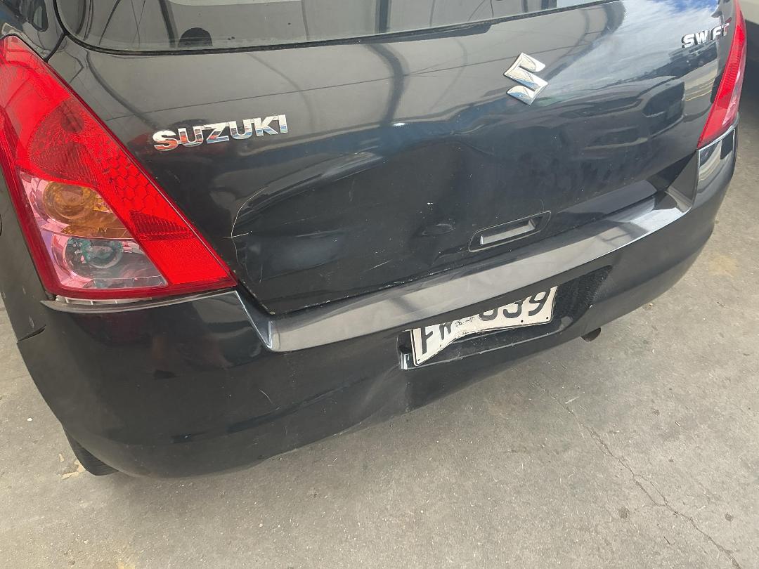 Photo '10' of Suzuki Swift Glxa Photo '10' of Suzuki Swift Glxa