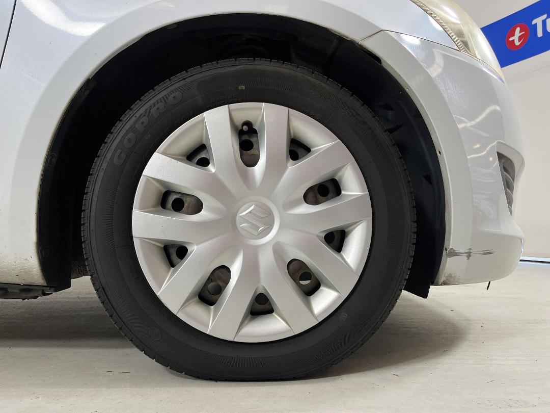 Photo '7' of Suzuki Swift 1200