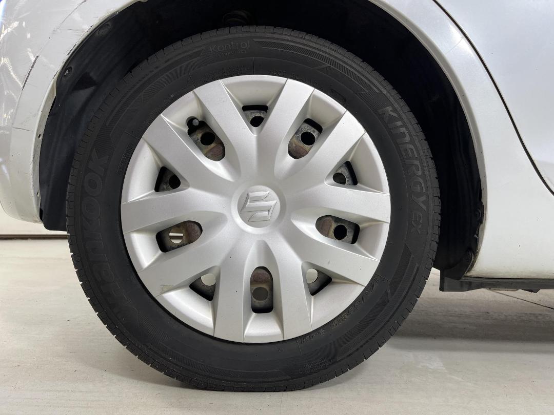 Photo '10' of Suzuki Swift 1200