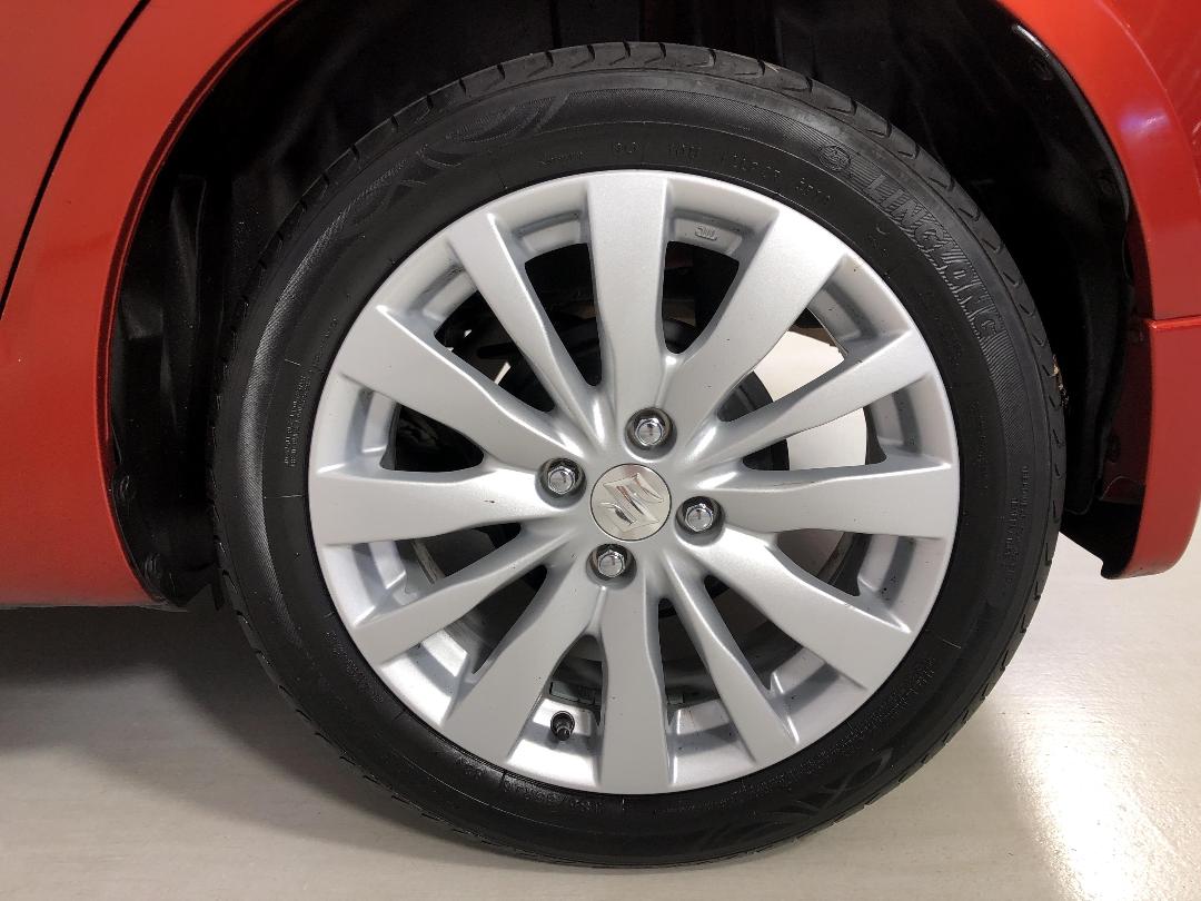 Photo '11' of Suzuki Swift Photo '11' of Suzuki Swift