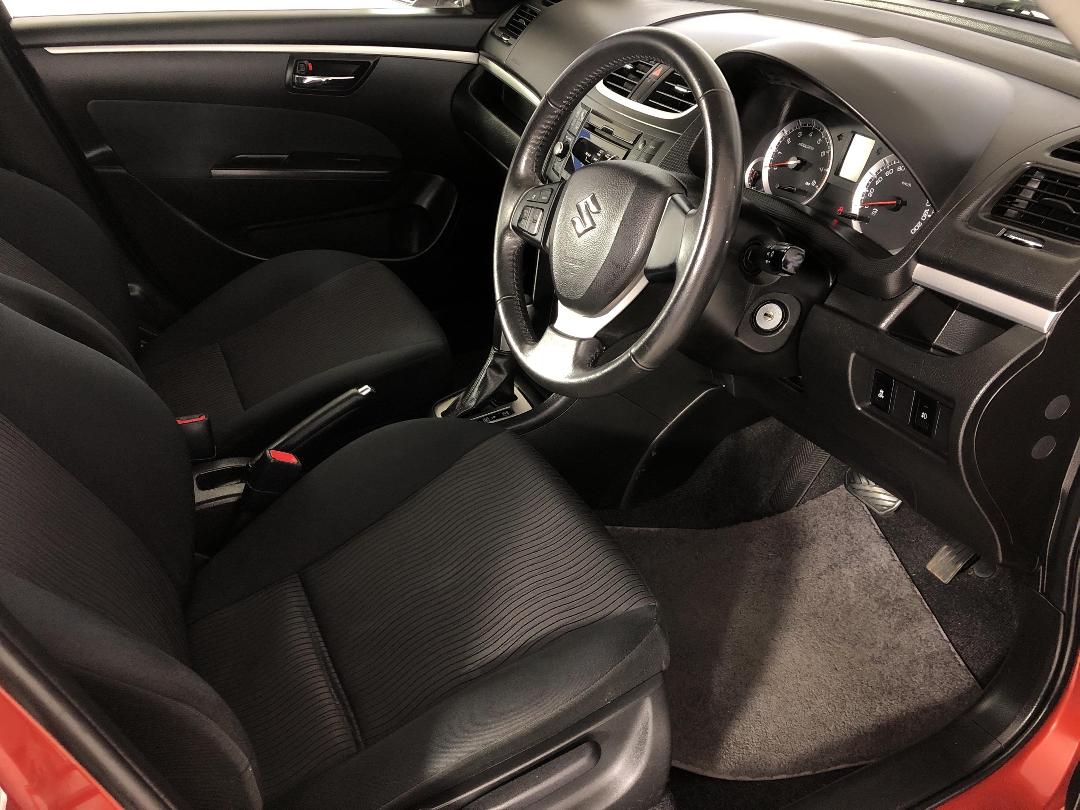 Photo '16' of Suzuki Swift Photo '16' of Suzuki Swift