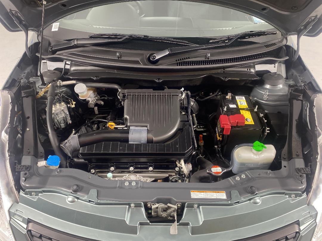 Photo '13' of Suzuki Swift