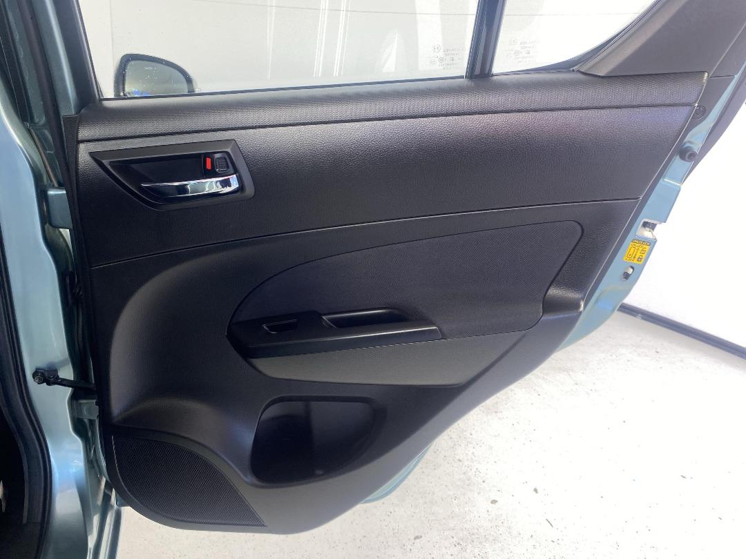 Photo '19' of Suzuki Swift